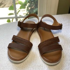 Like New! Makalu Faux Brown Leather Wedge Sandals